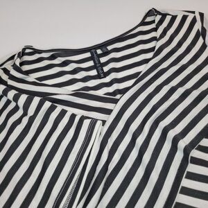 Allie‎ & Rob Black/White Striped Pullover Top, Plus Size 2X